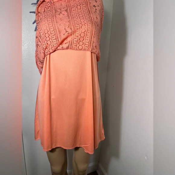 Annabella,S, sleeveless, coral high collar button loop closure lace overlay mini - Picture 5 of 8